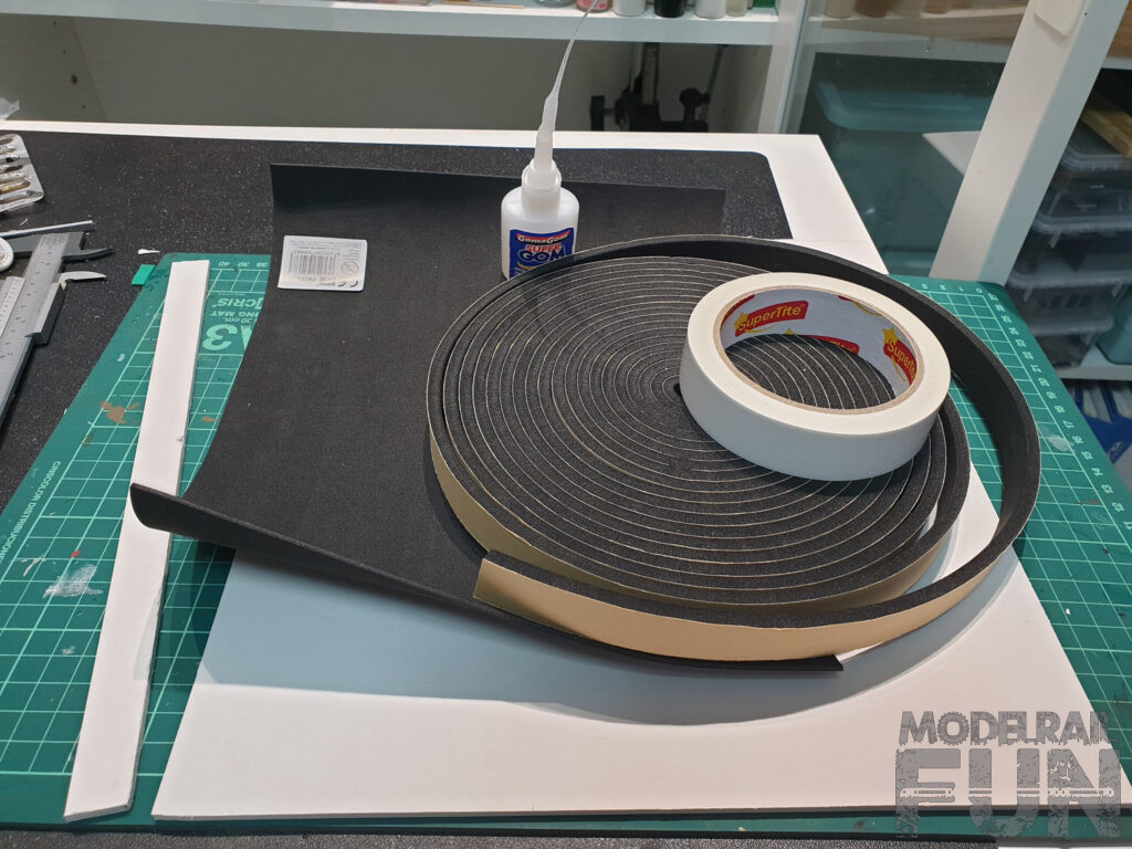 bandeja para transportar trenes. materiales