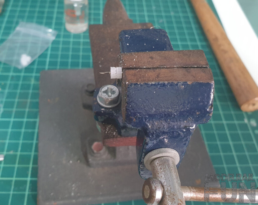 Cambio piñon defectuoso automotor. Cortes